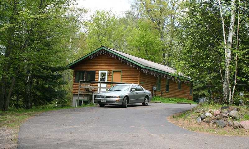 Firway - cabin exterior and driveway