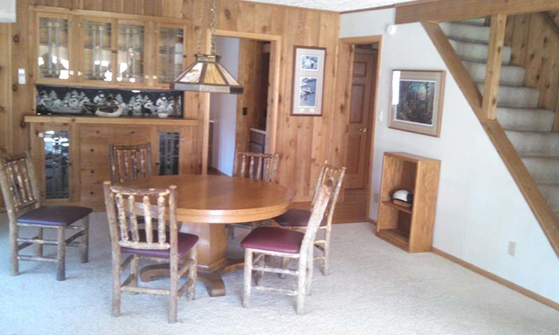 Cabin dining table
