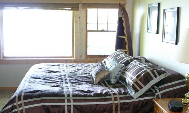 Namakogen Shores bedroom