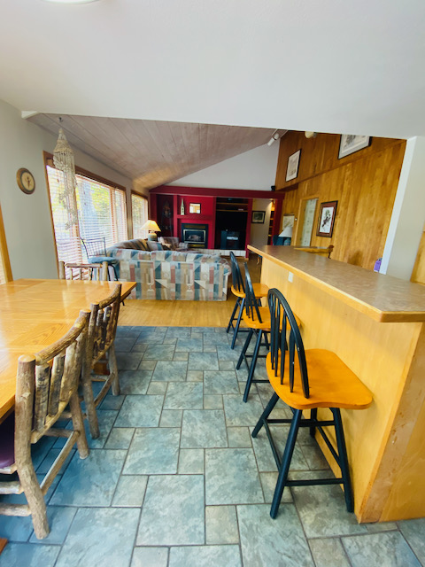 cabin breakfast bar and dining table